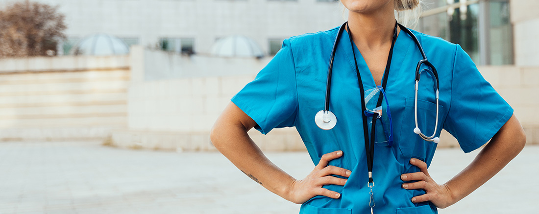 tenue professionnelle infirmière